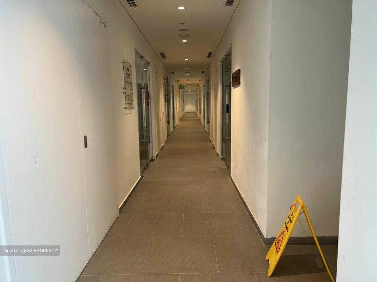 Woods Square (D25), Office #397493581